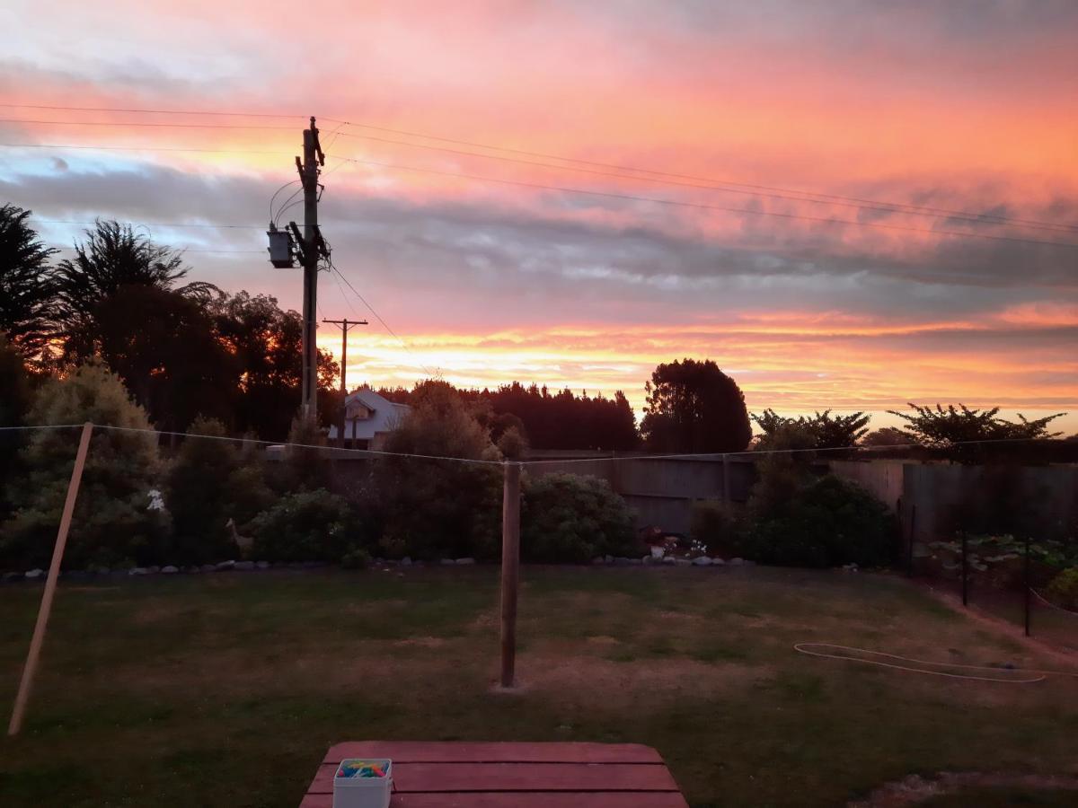 Glenavys Waitaki River Motor Camp ภายนอก รูปภาพ