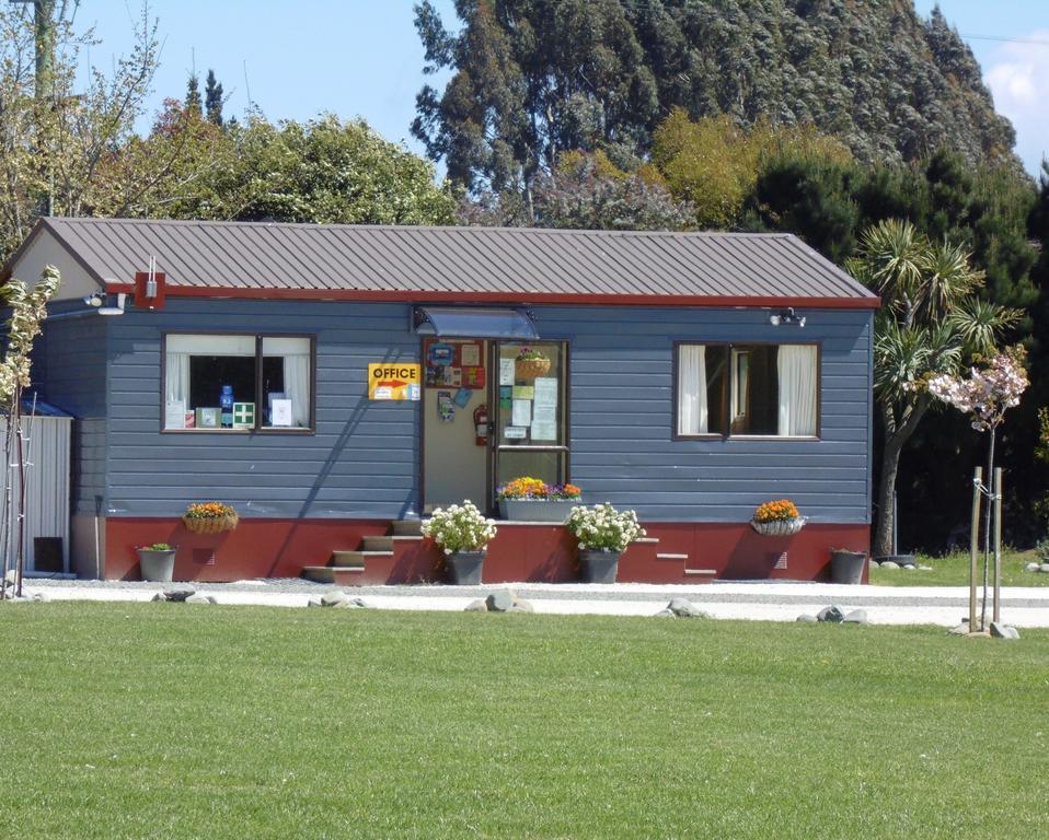 Glenavys Waitaki River Motor Camp ภายนอก รูปภาพ