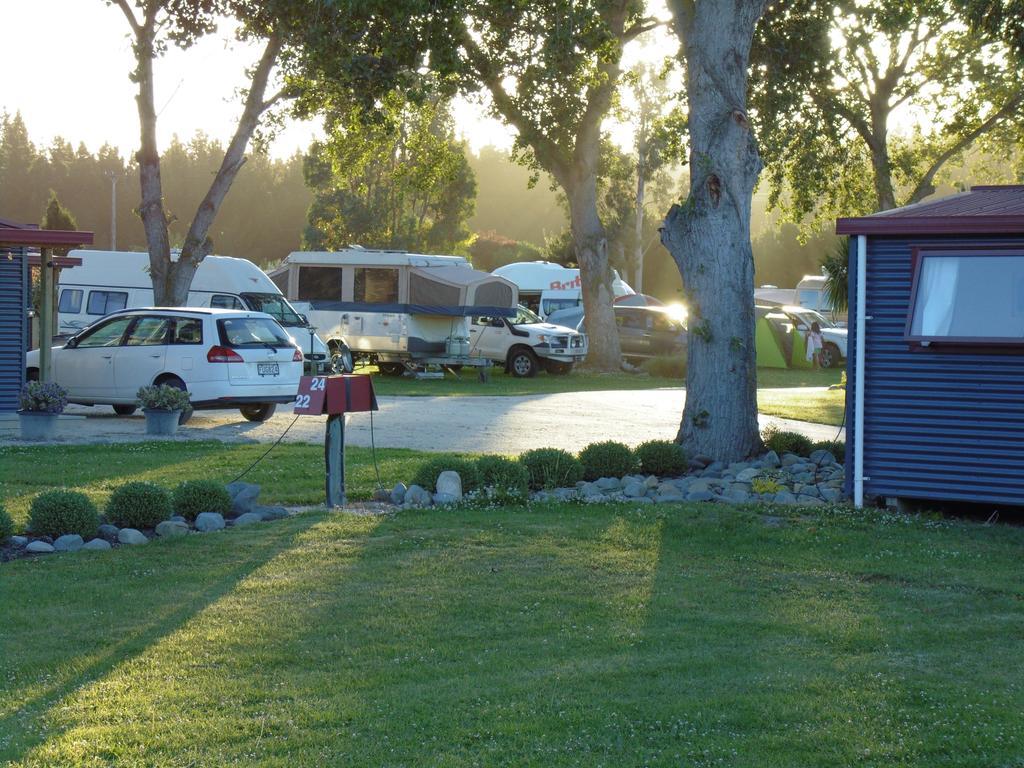Glenavys Waitaki River Motor Camp ภายนอก รูปภาพ