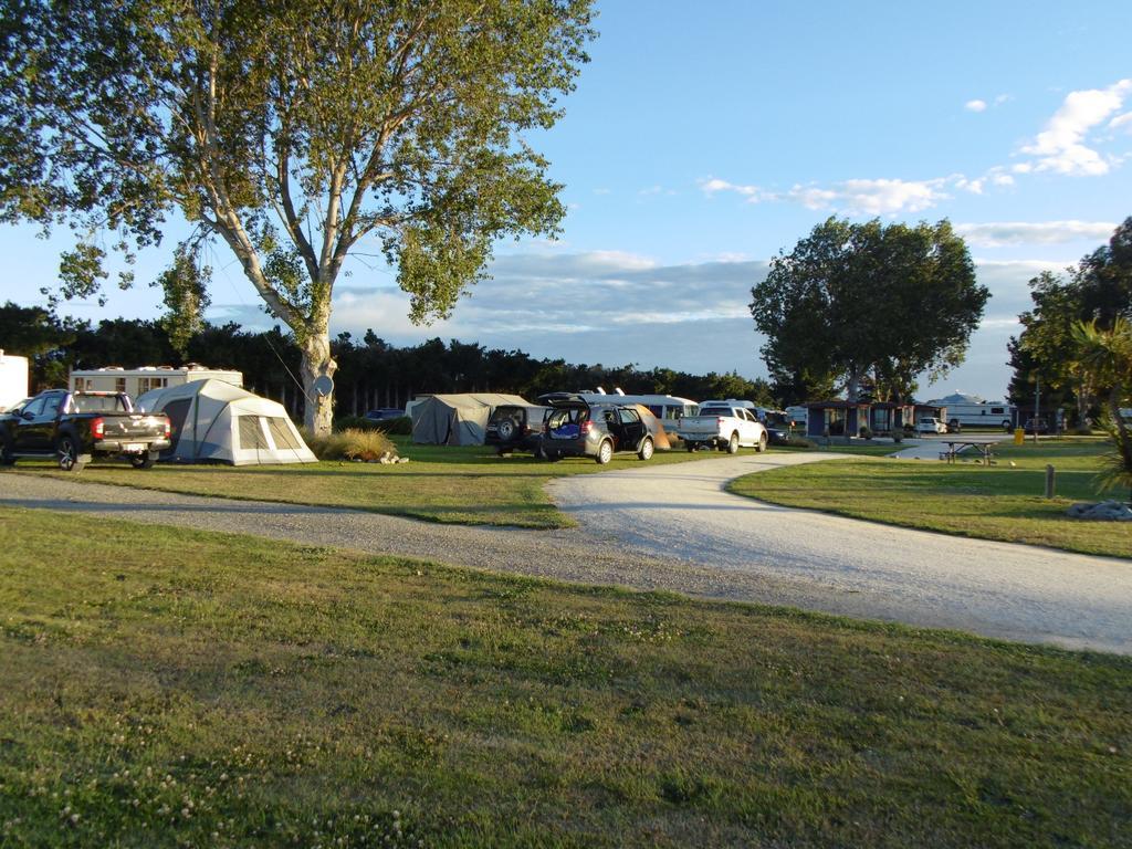 Glenavys Waitaki River Motor Camp ภายนอก รูปภาพ