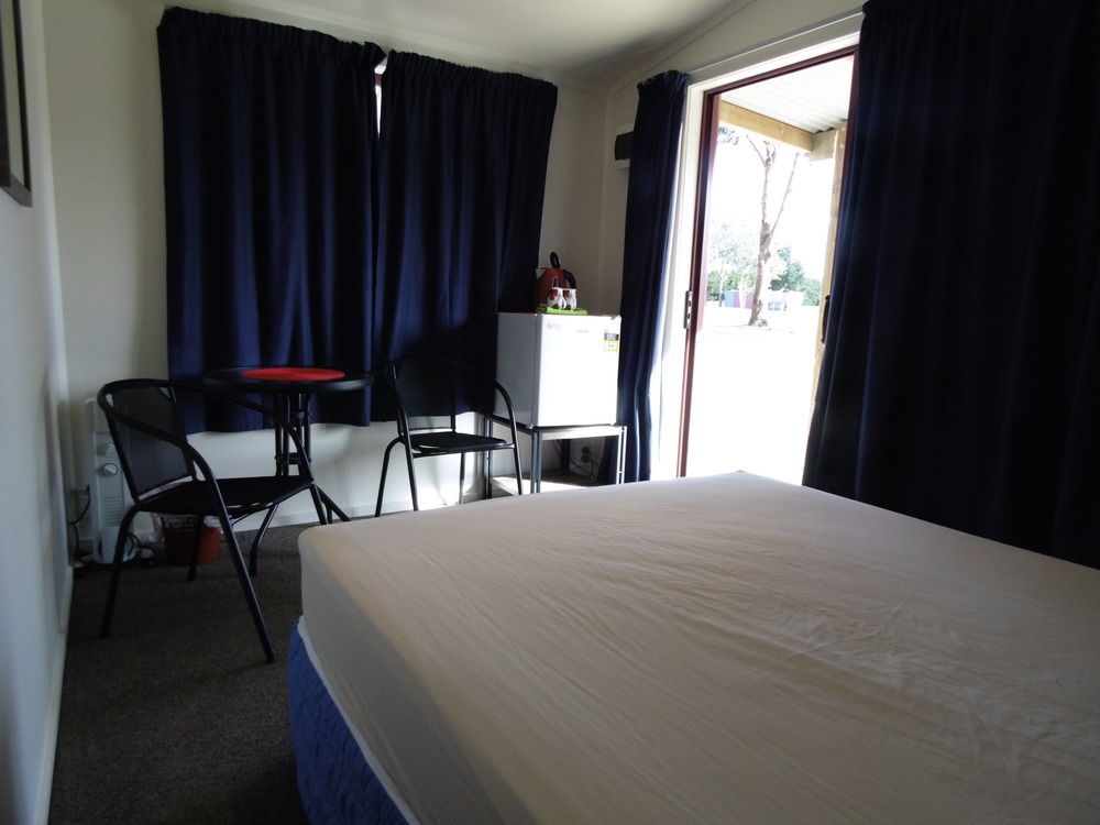 Glenavys Waitaki River Motor Camp ภายนอก รูปภาพ