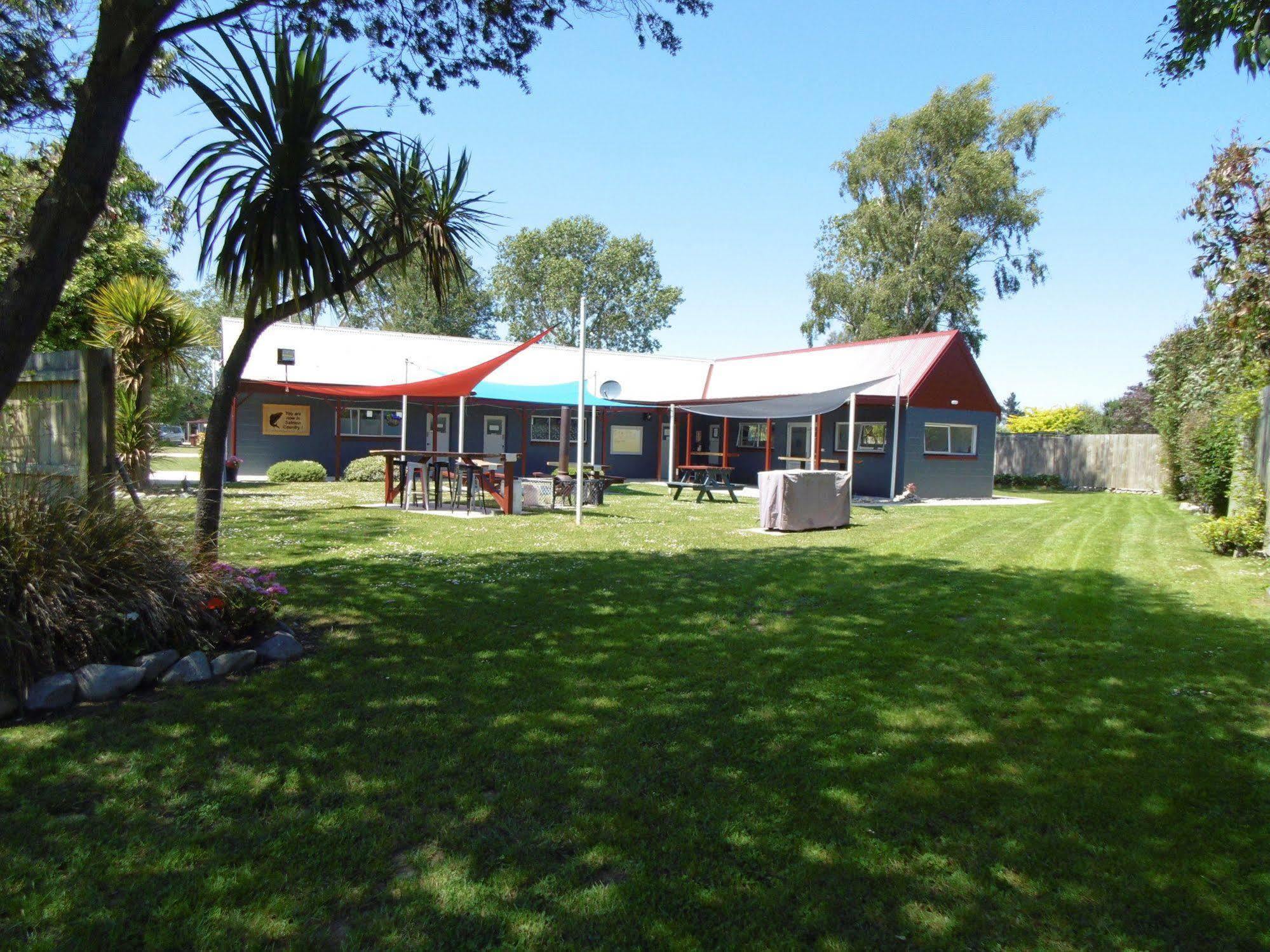 Glenavys Waitaki River Motor Camp ภายนอก รูปภาพ